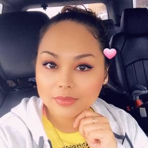 Meet your Posher, Yvette